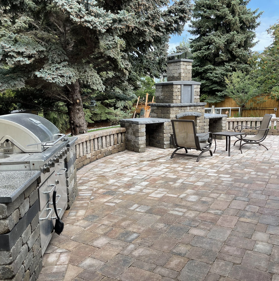 Outdoor fireplace patio