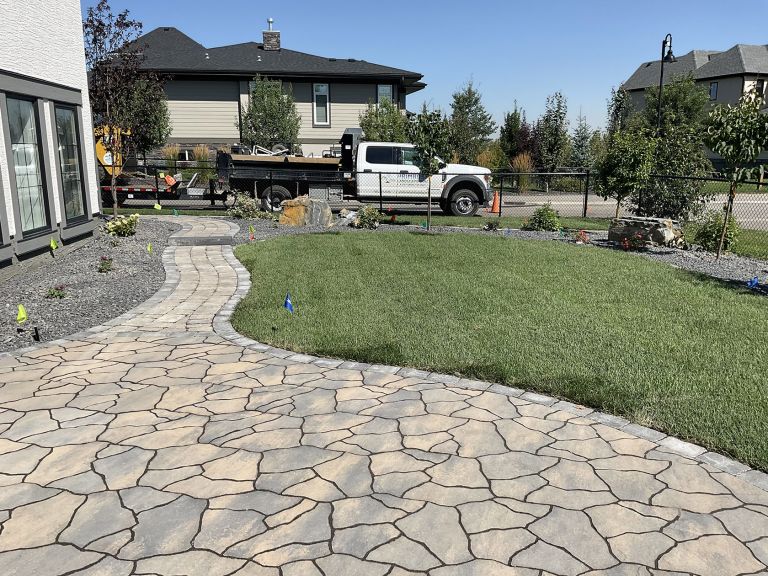 Paver patio 2 768x576